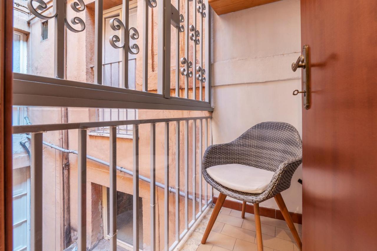 Apartamento Giubbonari 23 - Fromhometorome *