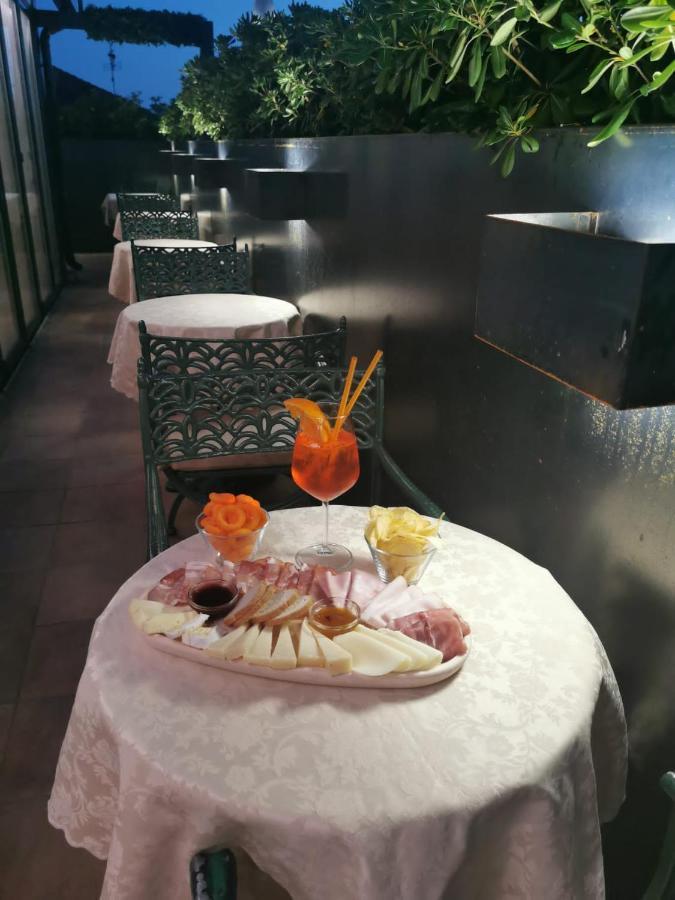 Palladium Palace Hotell