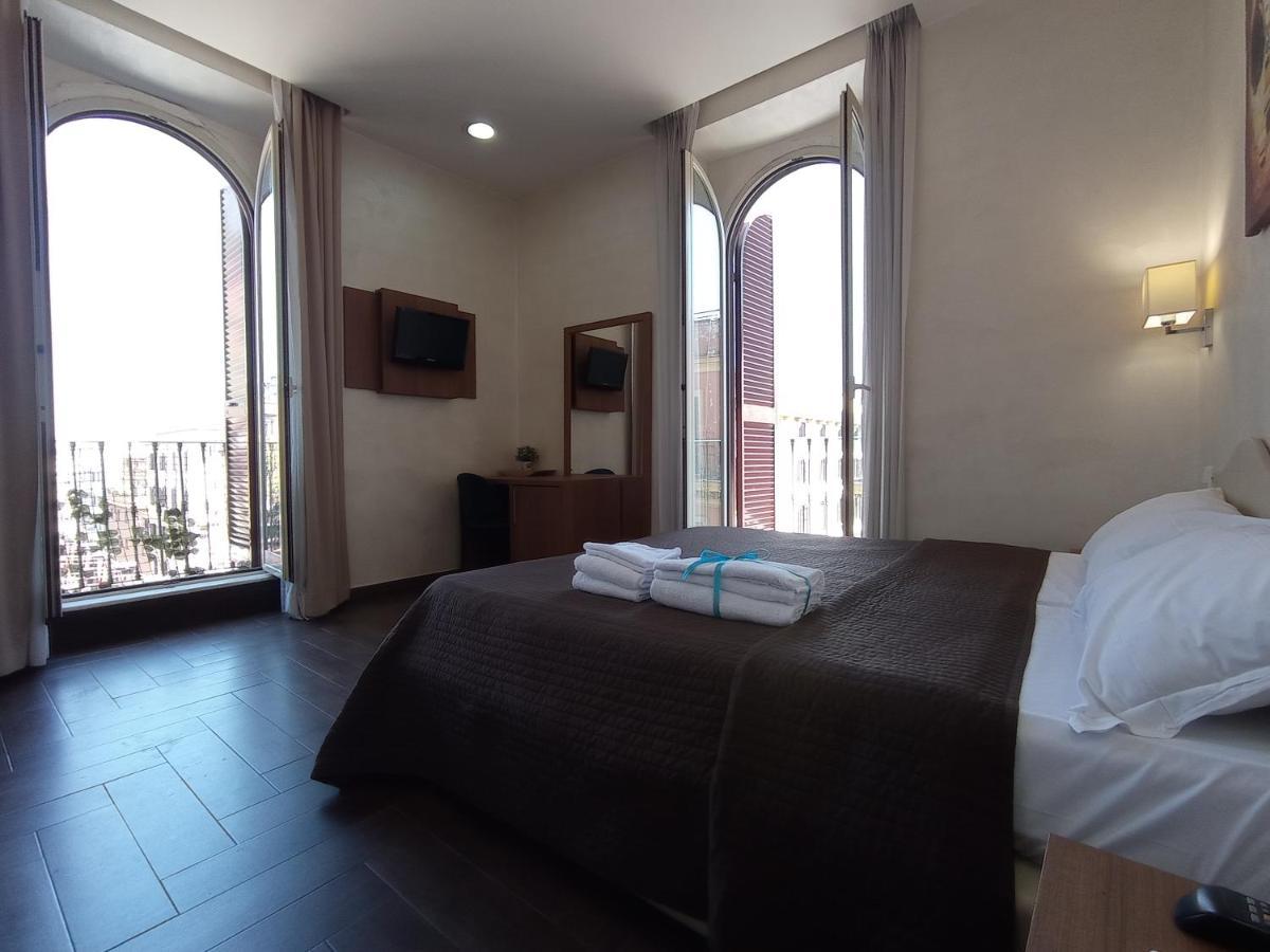 Travellers Hotel 2*