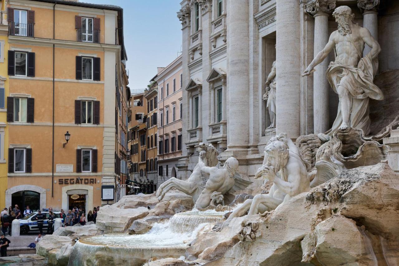 Delfini Trevi House *