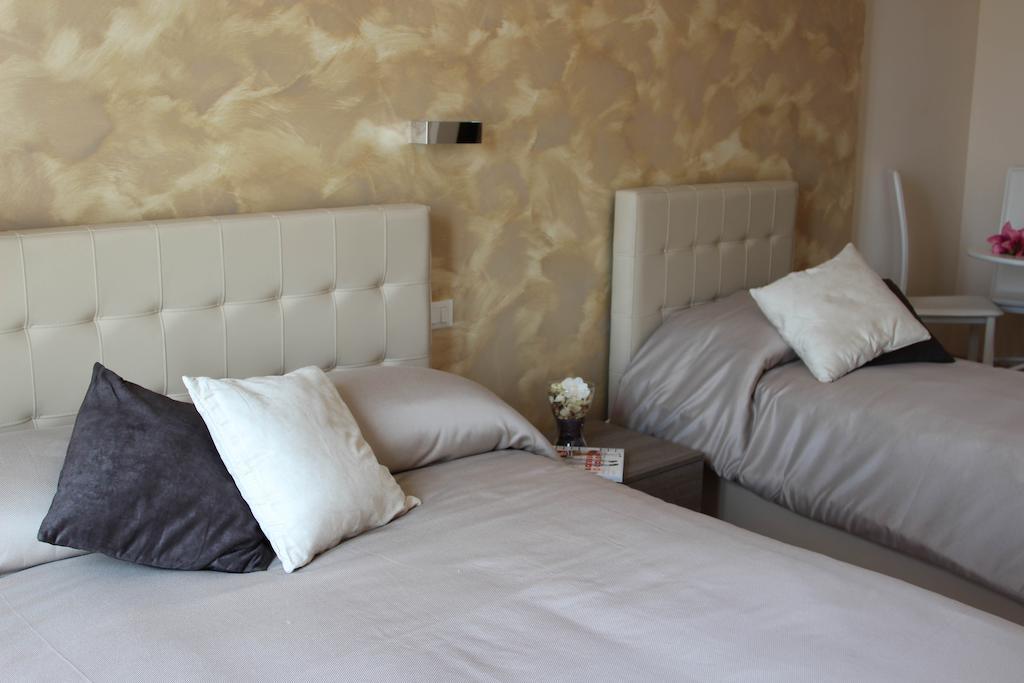 Bed and breakfast Windows On 3*
