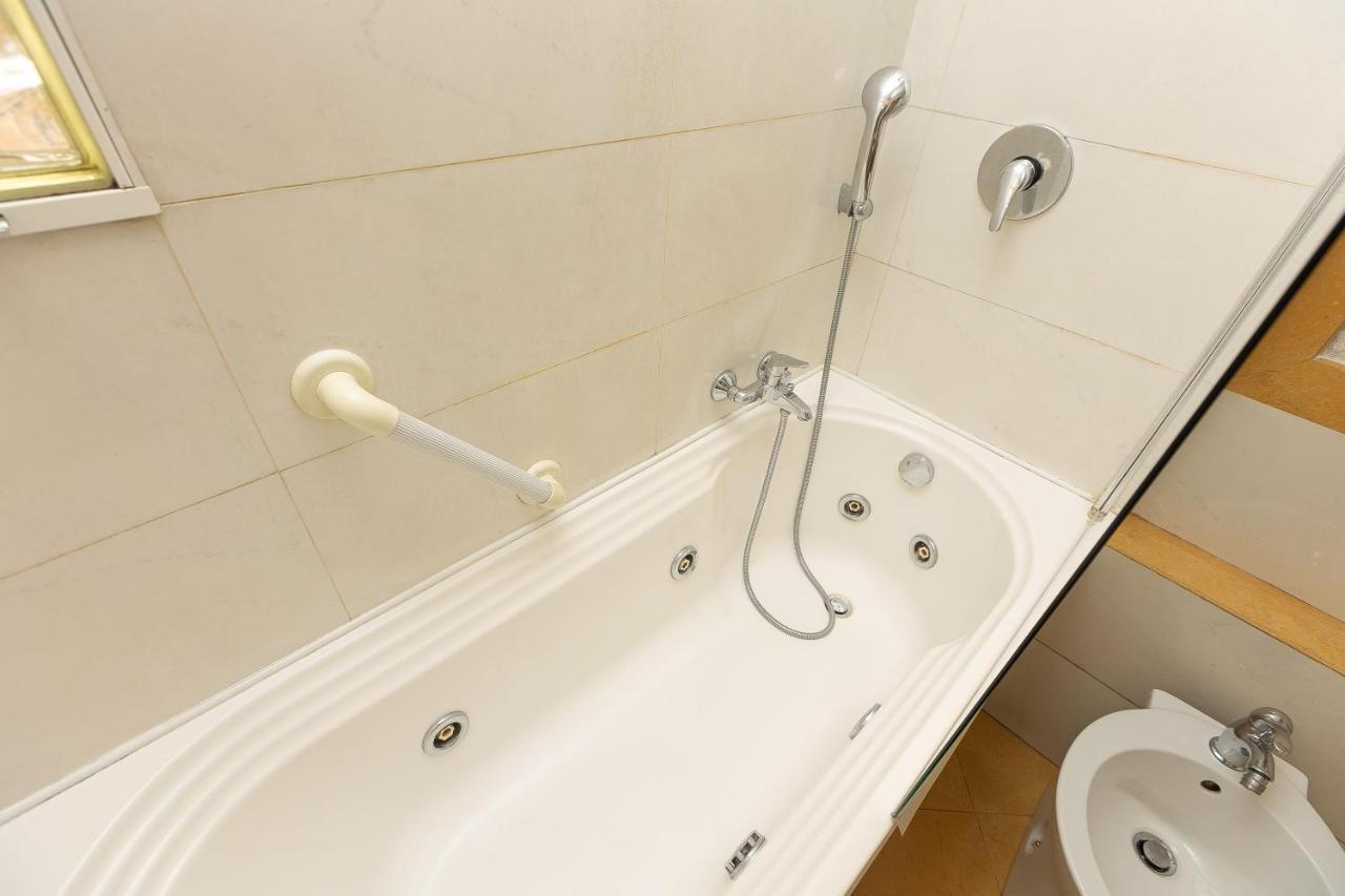 Affittacamere Internouno Deluxe 3*