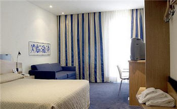 East Hotel 4*
