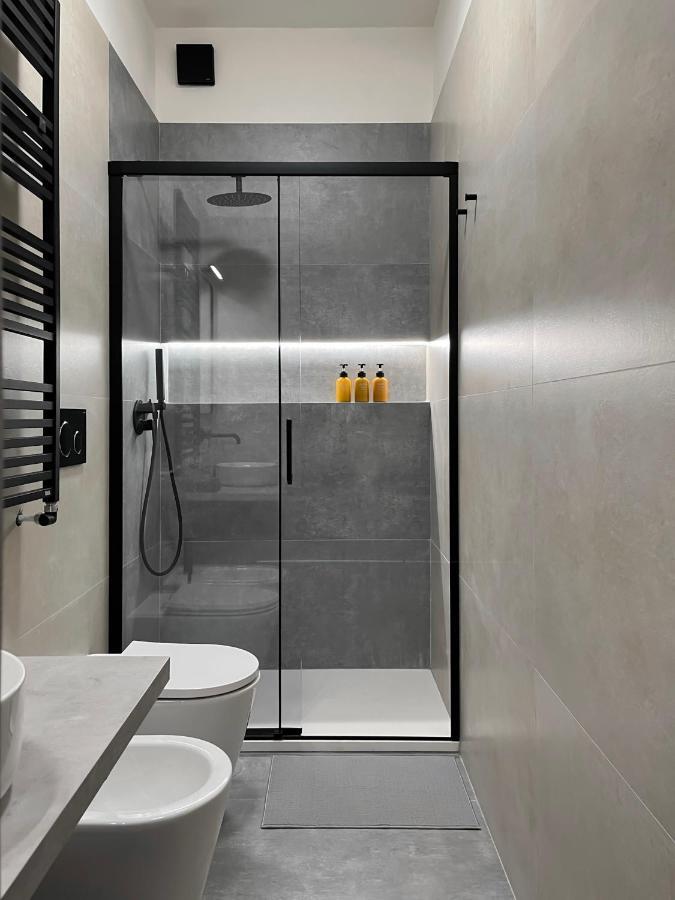 Di Design Rom
