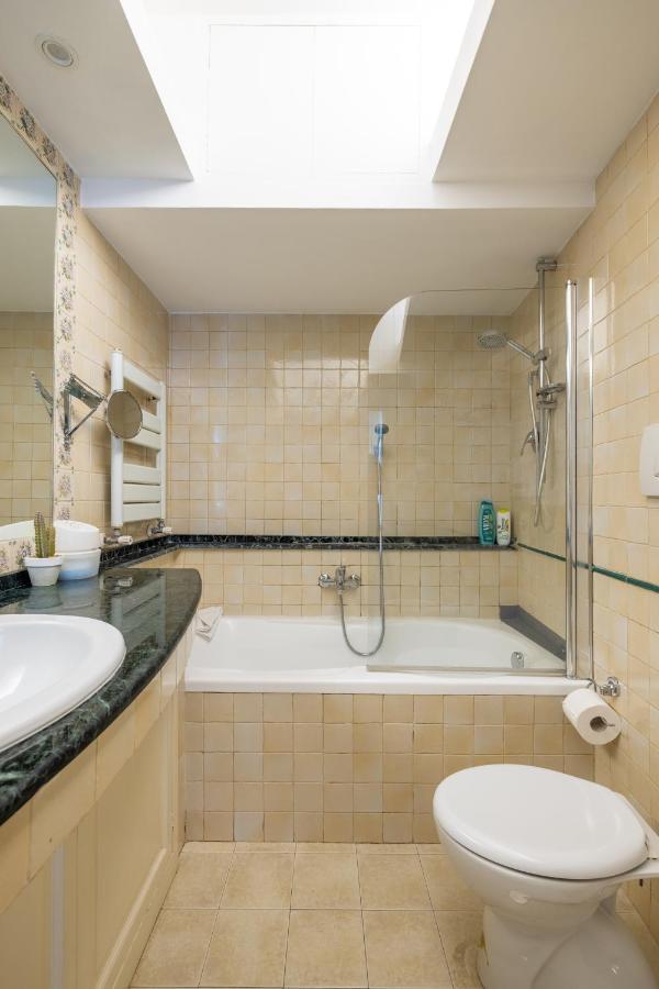Charming With Patio A Few Steps From Colosseum Apartamento *