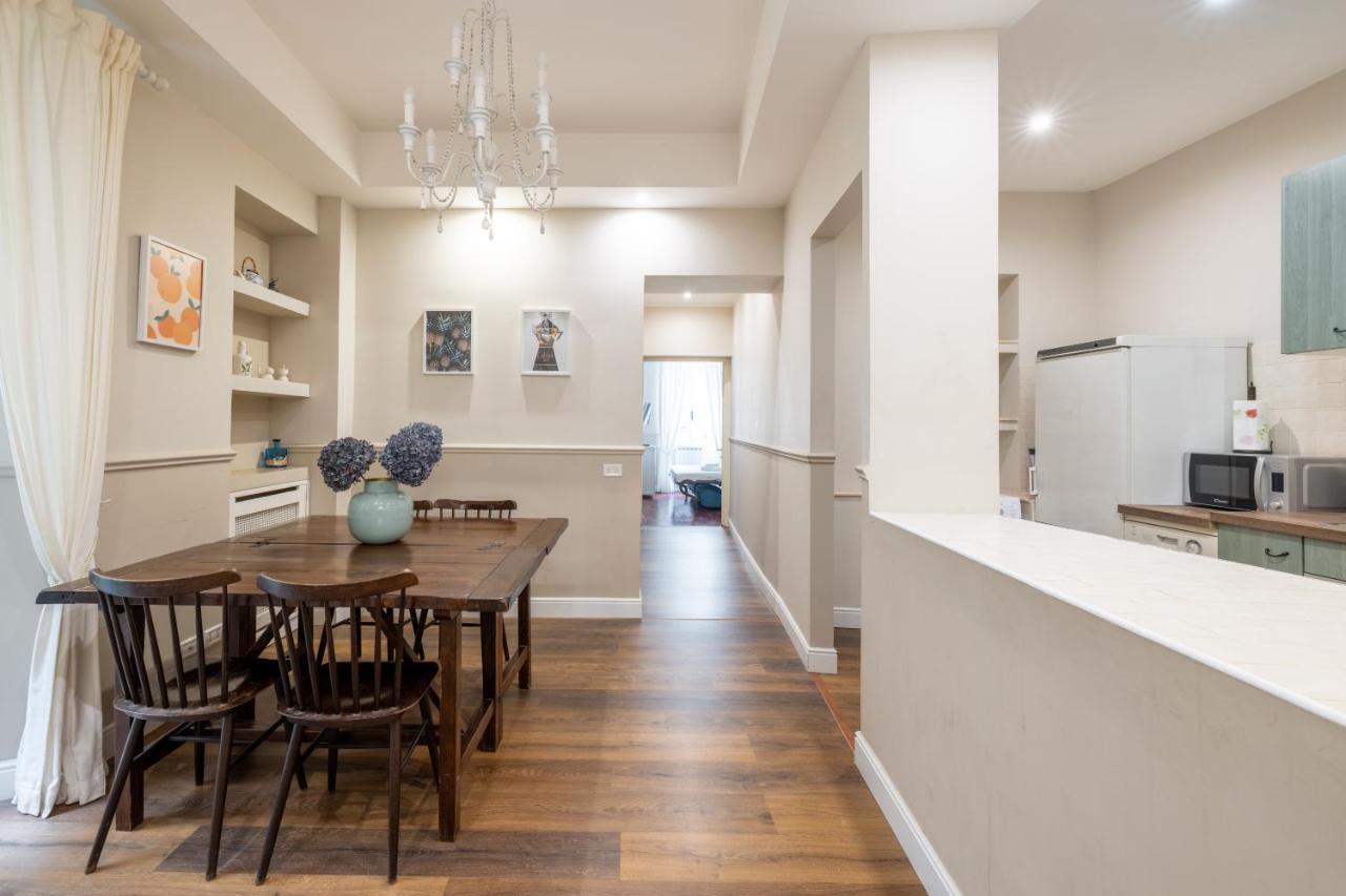 Charming With Patio A Few Steps From Colosseum Apartamento *