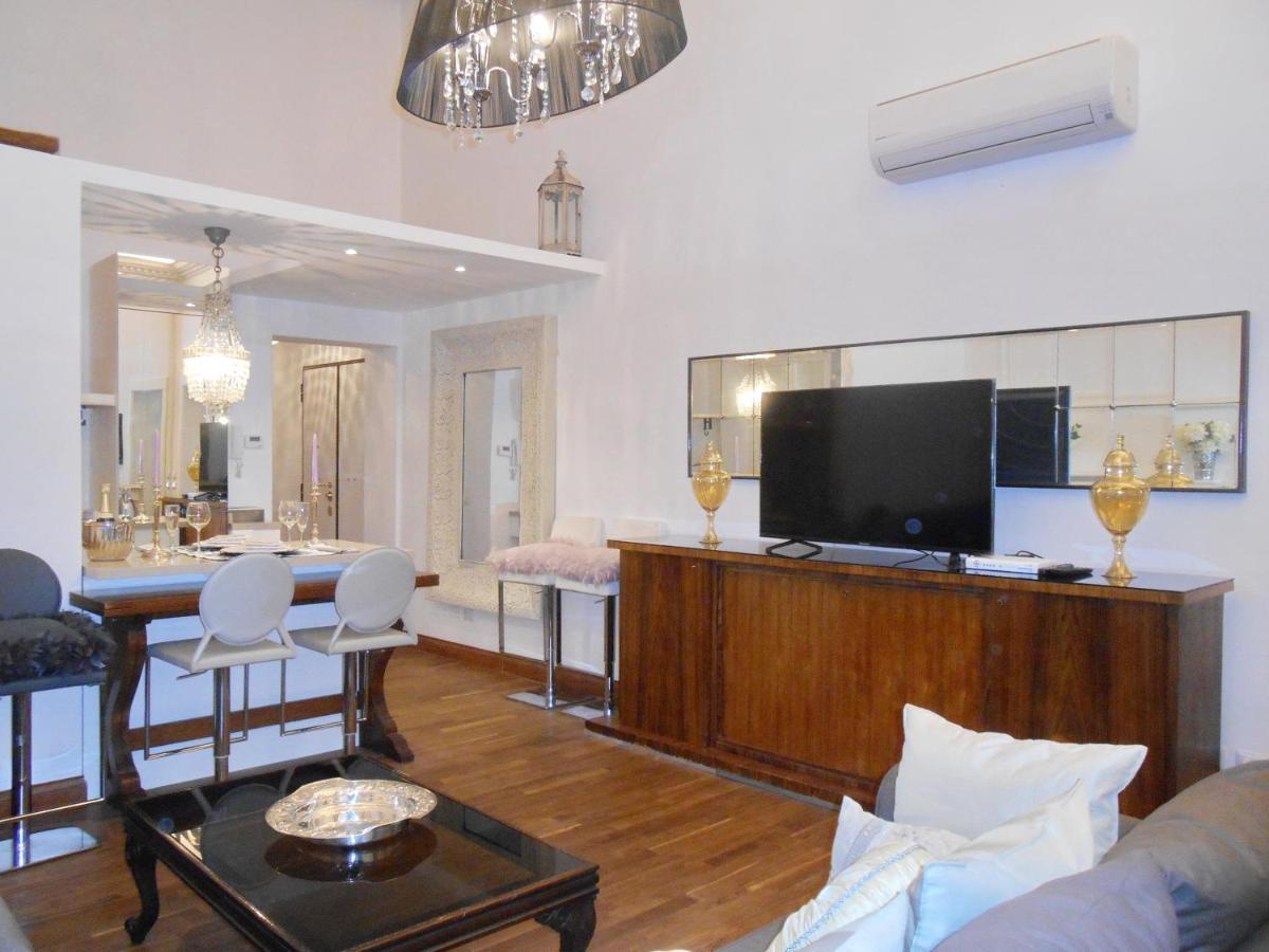 The Right Place 4u Savelli Boutique Roma