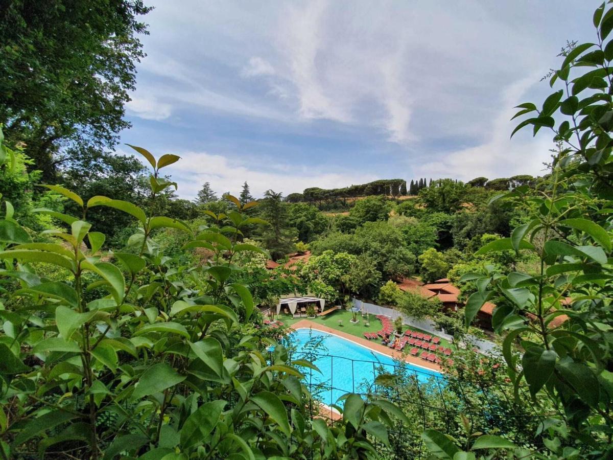 Chalet Near In A Park With Shared Swimming Pool * Roma