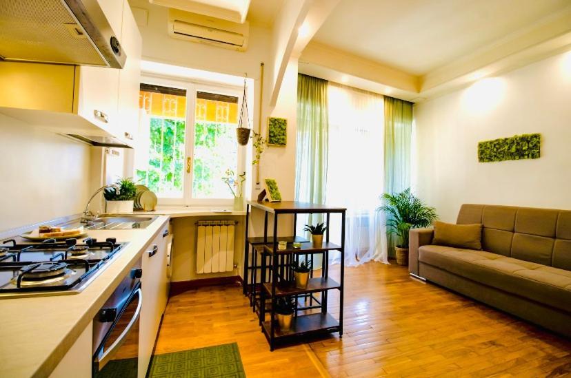 Plant House Eur Rom