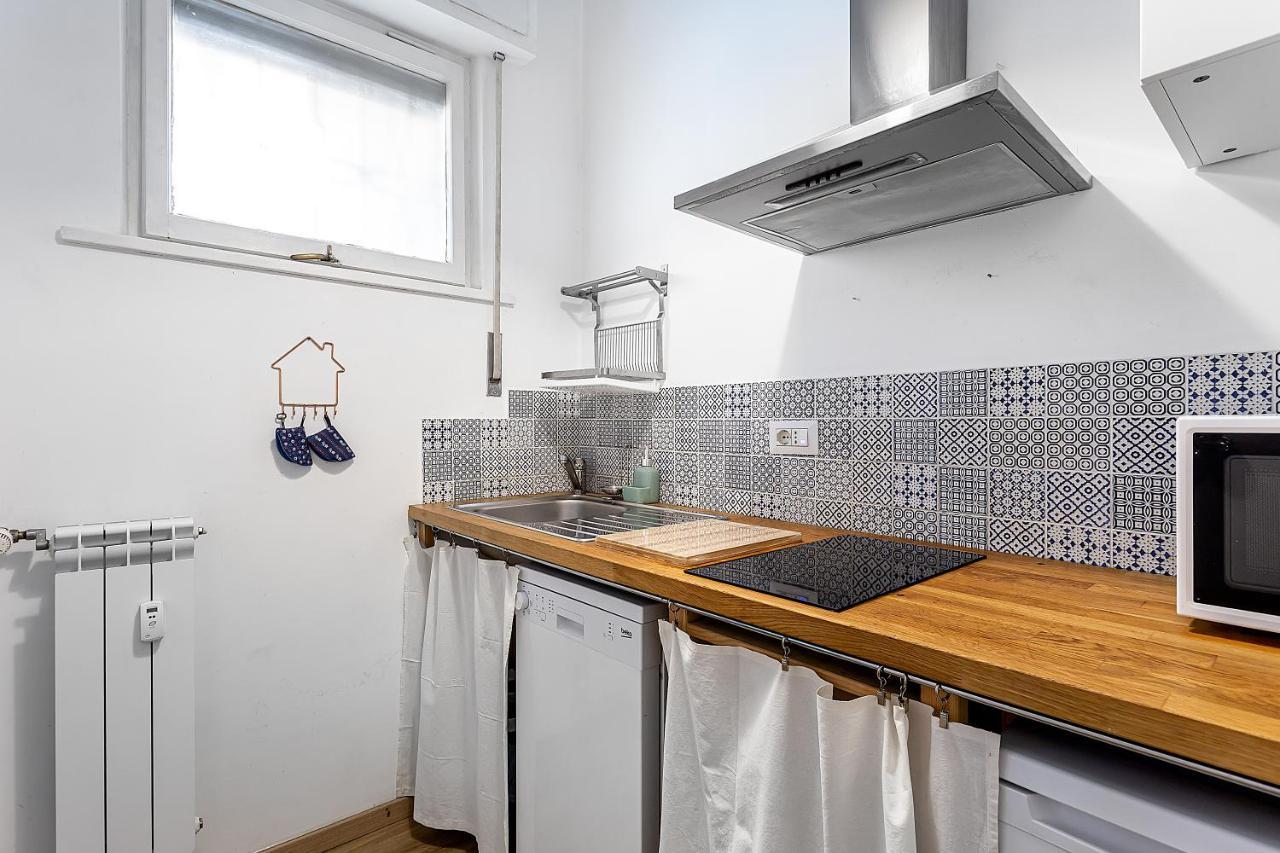 True Blue Apartment *