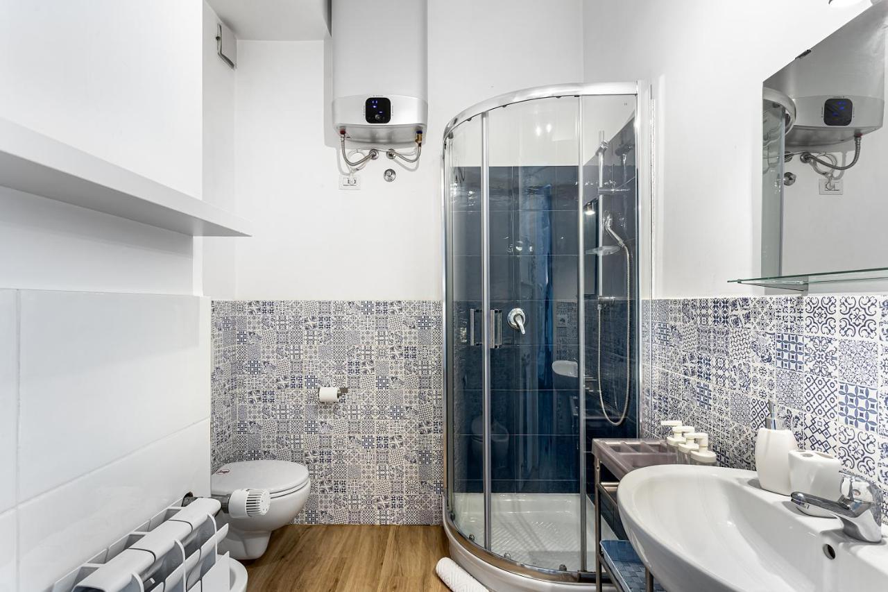 True Blue Apartment Rom