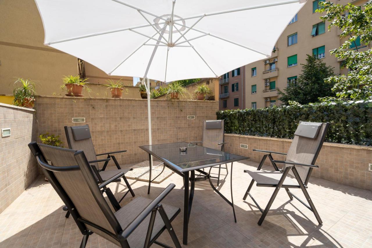 Appia Purple Terrace In * Rome