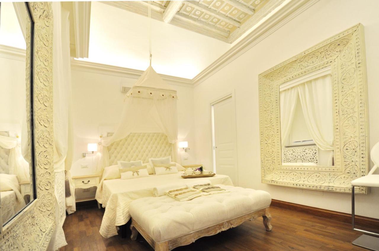 The Right Place 4u Savelli Boutique * Roma