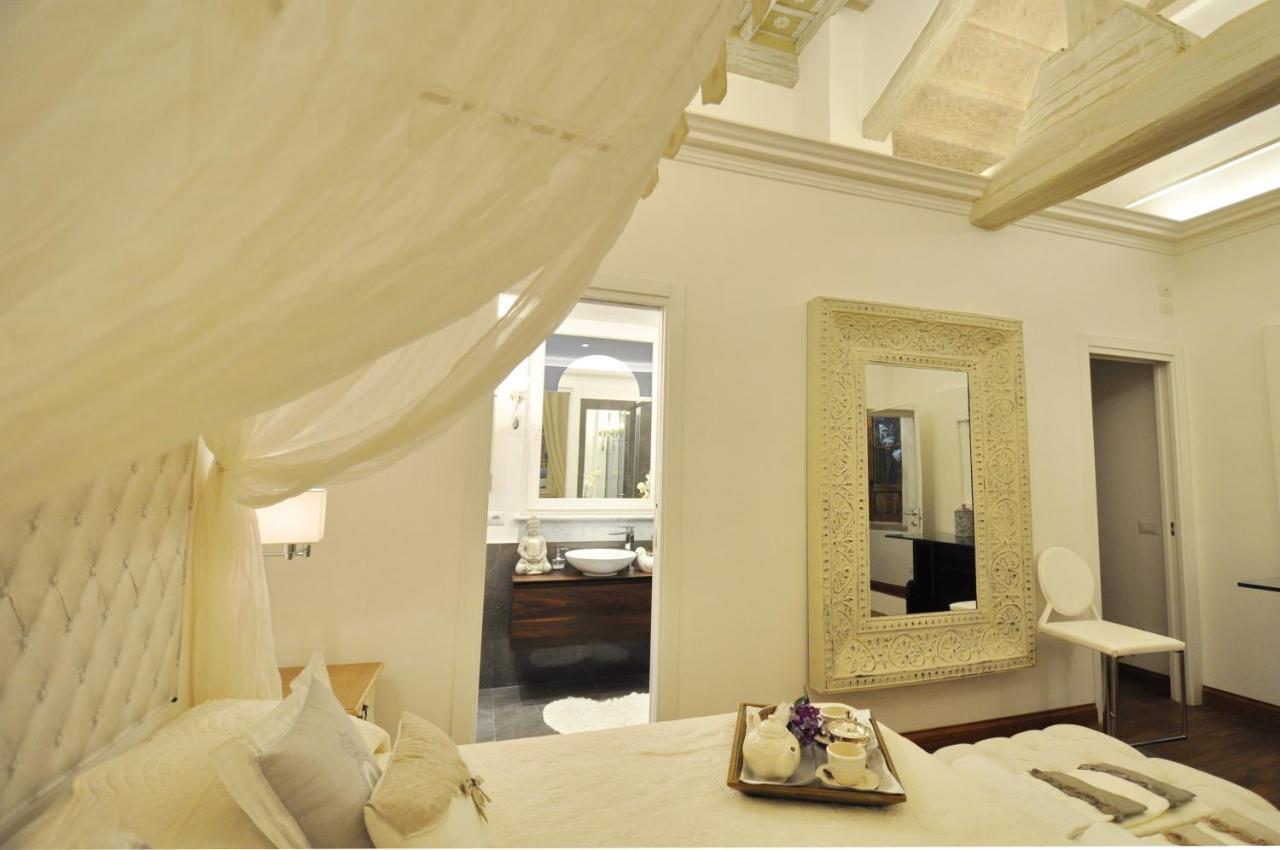 The Right Place 4u Savelli Boutique * Roma