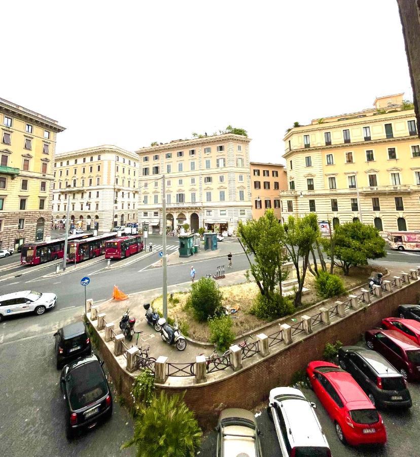 Hello Roma