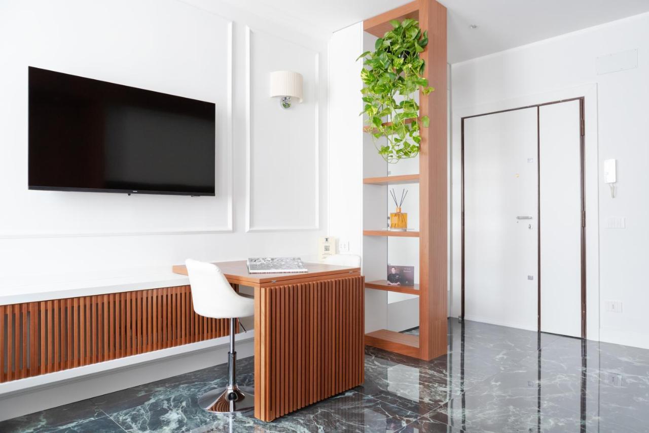 Domus Prestige -suite Repubblica- In Apartment Rome