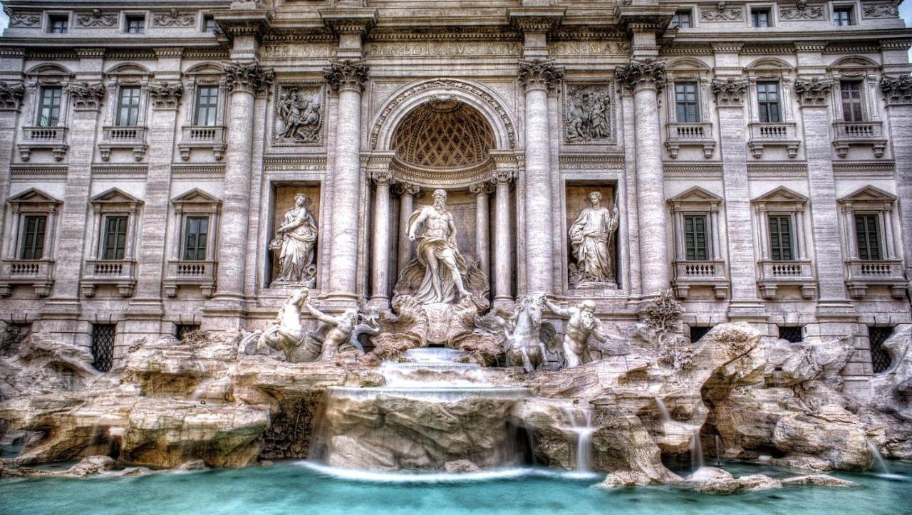 Trevi Fountain Luxury * Rom