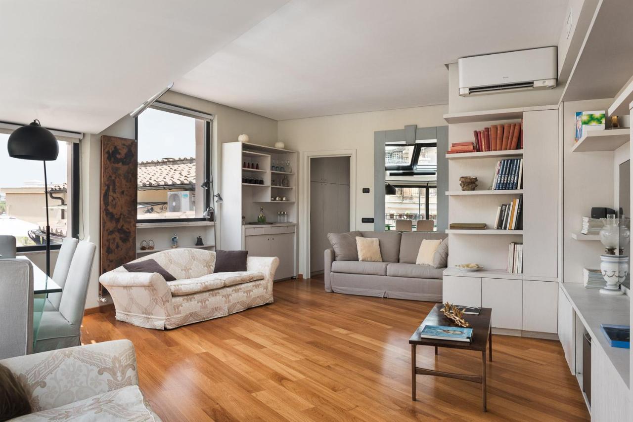 Idyllia - Penthouse In Navona Area Appartamento *