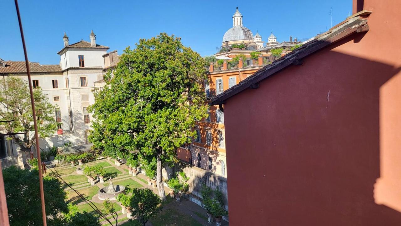 Apartamento Grottini Charme Penthouse ~ Historic Center Roma