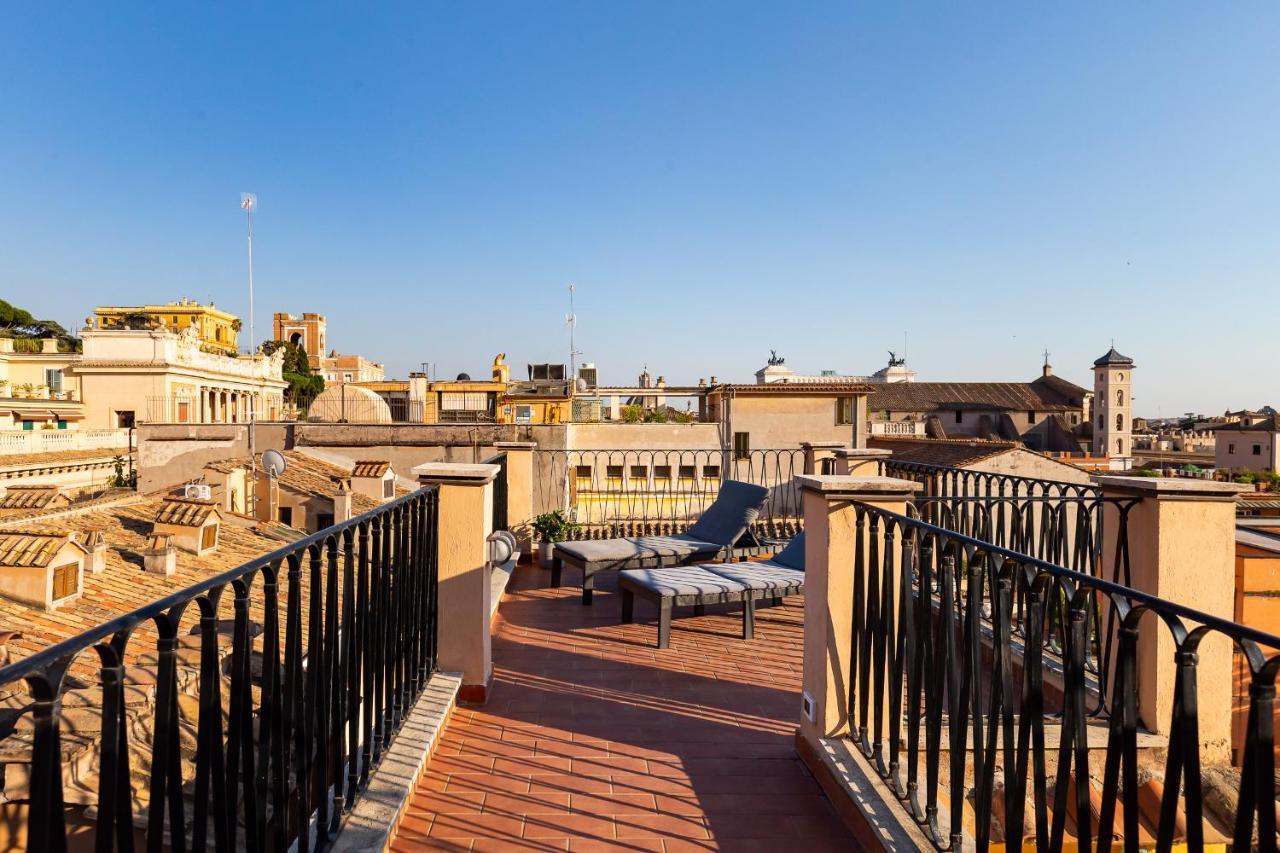 Pensión Vivilo Trevi - Luxury Experience - Private Jacuzzi On Terrace - Insane View