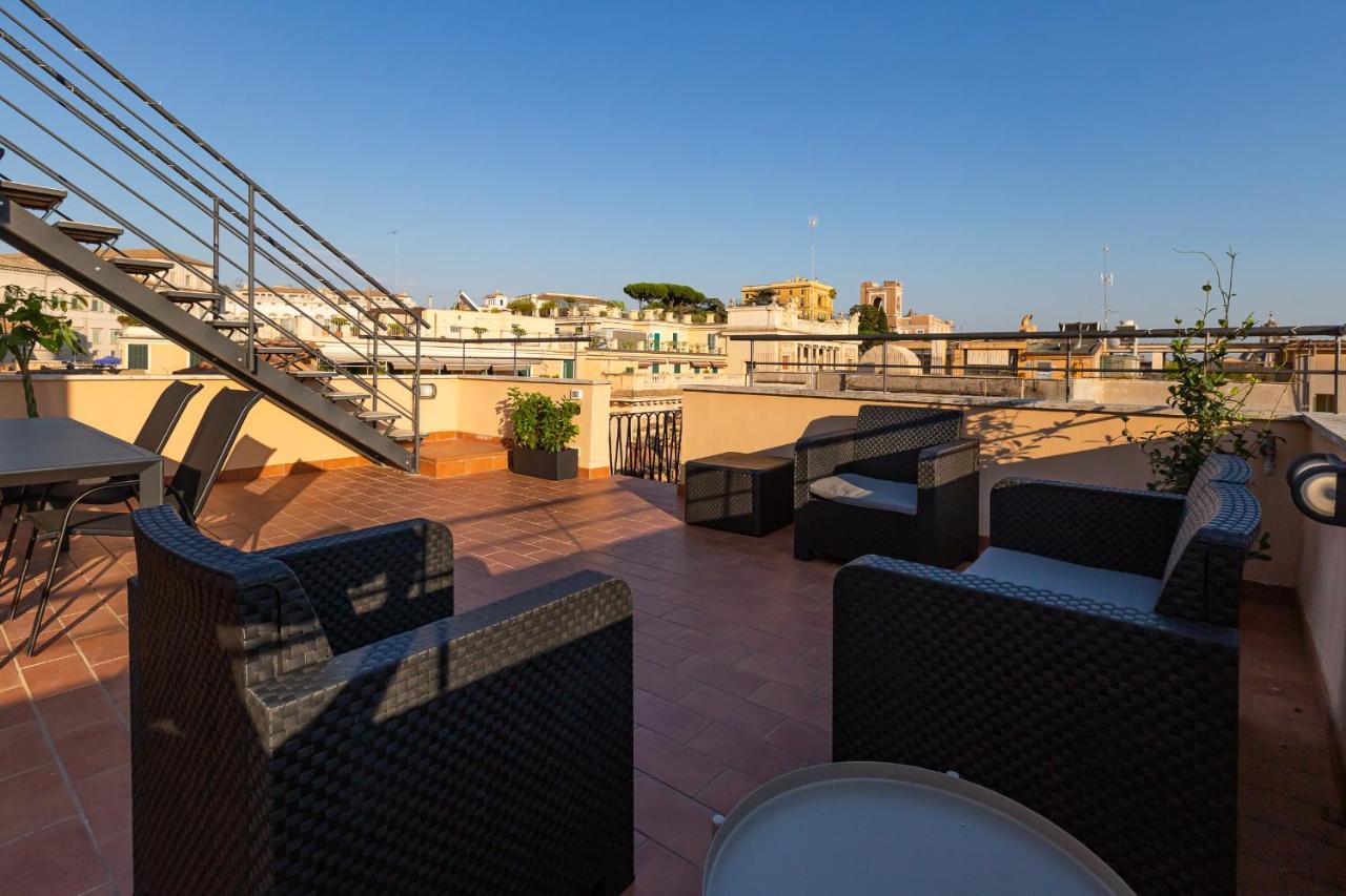 Pensión Vivilo Trevi - Luxury Experience - Private Jacuzzi On Terrace - Insane View Roma