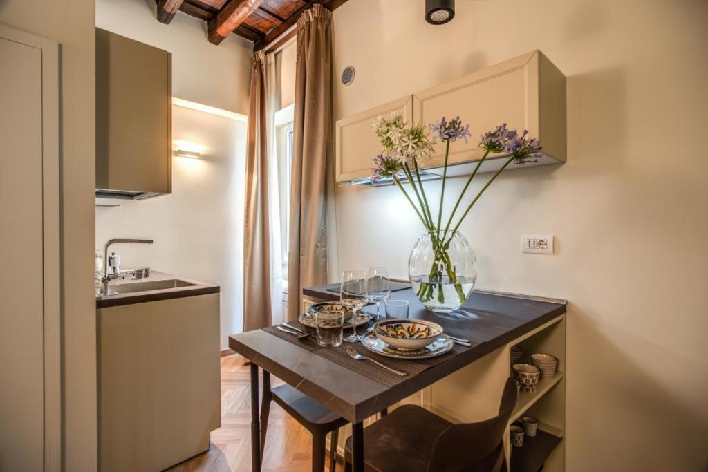 Maison Del Colosseo Apartment *