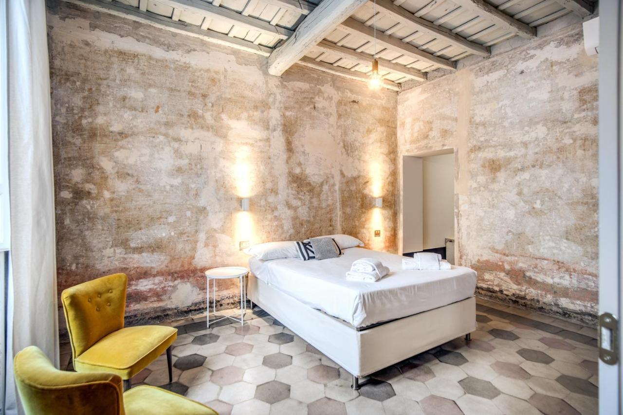 Apartment Stylish And Spacious Next To The Colosseum Rom