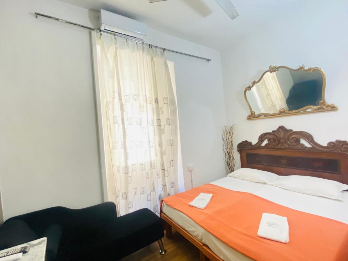 Casa de hóspedes Place 3*