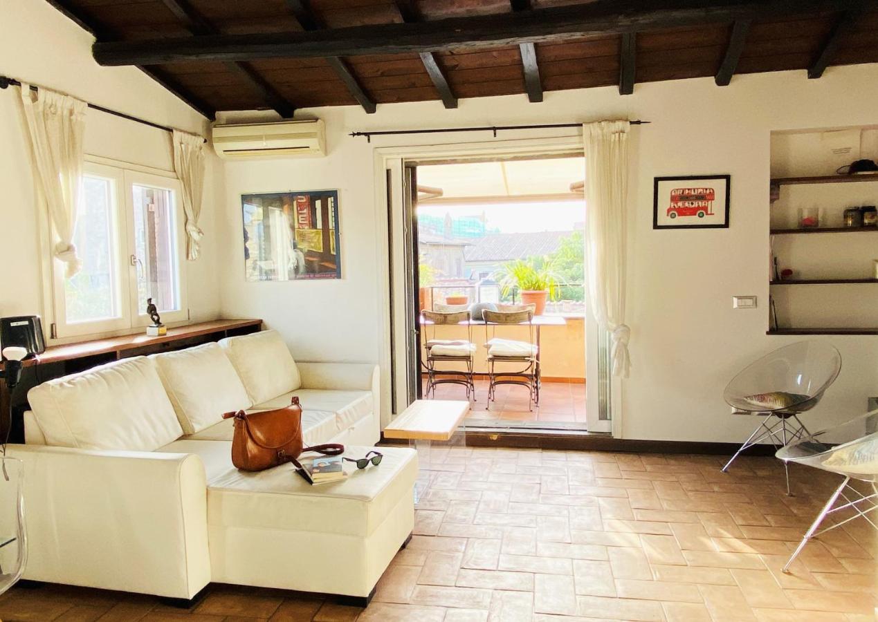 Roof Under The Skyfall Apartamento Roma
