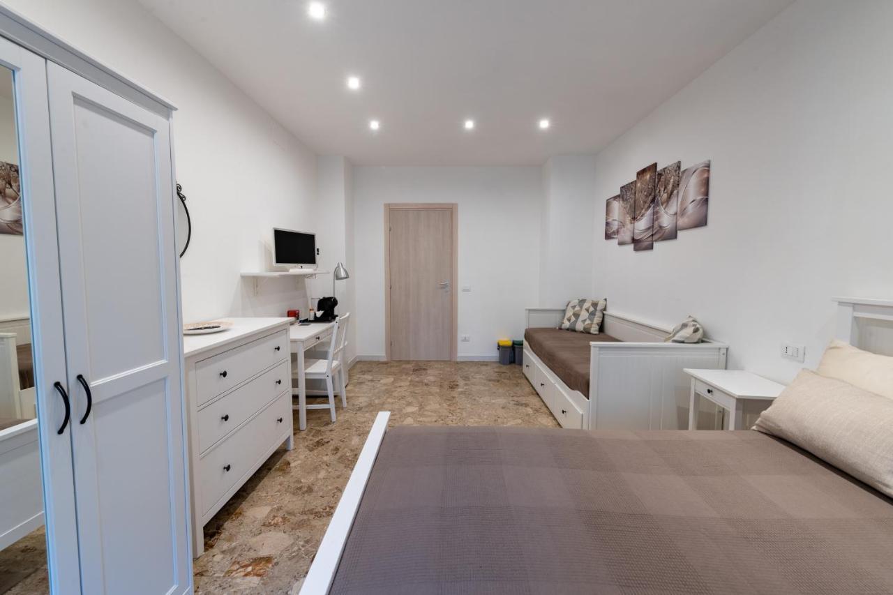 Casa Rosa Beige E Blu * Roma