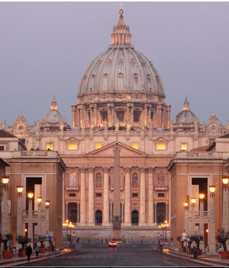 Vatican's Apartamento Roma
