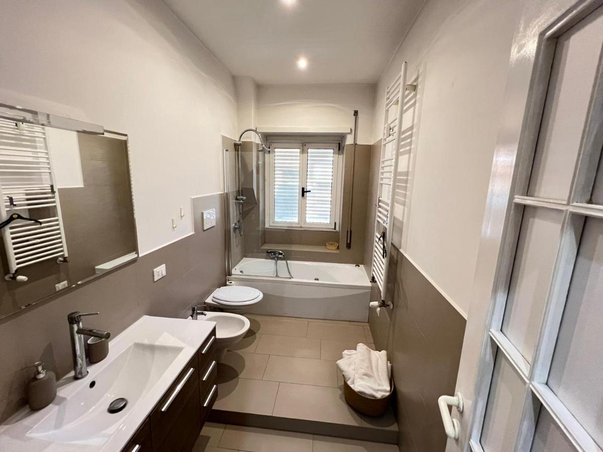 Js Appartament Luxury Apartment