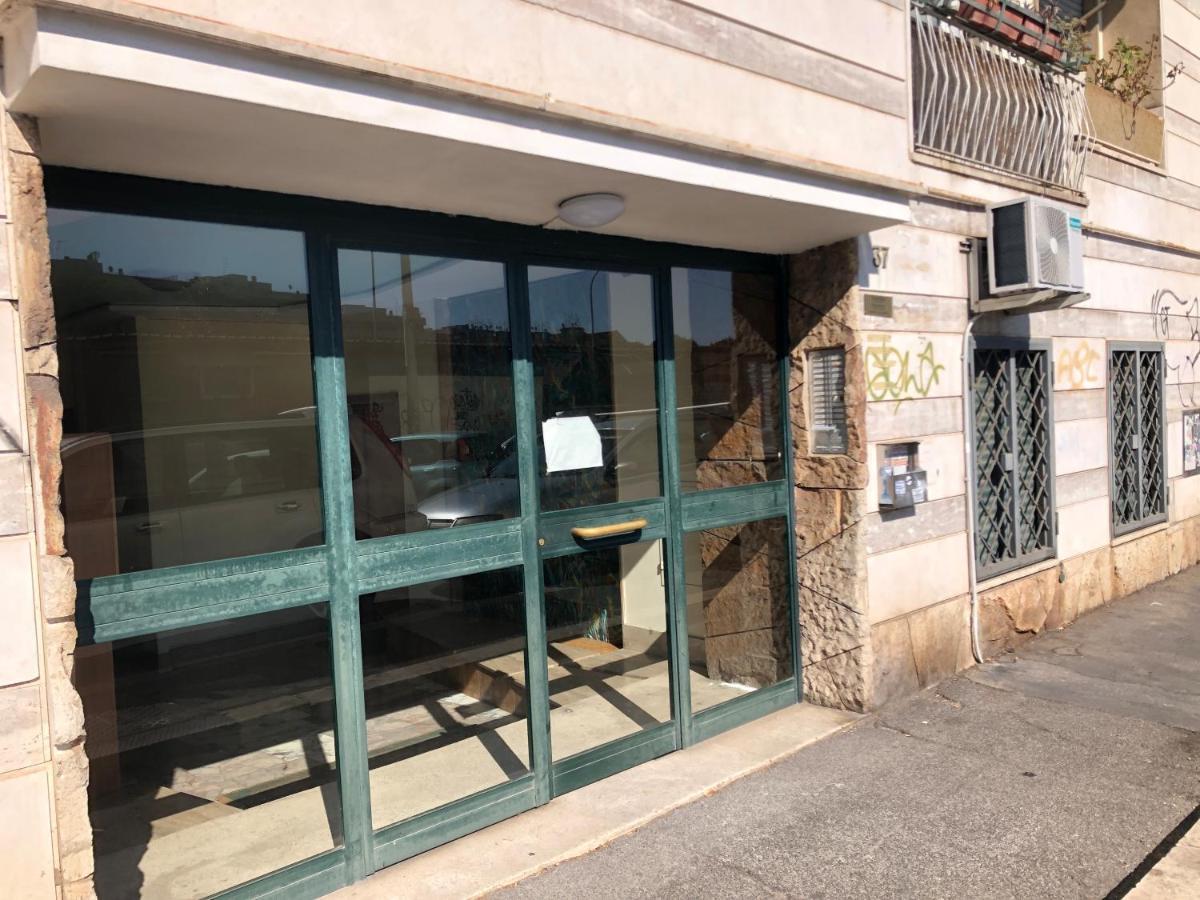 Questa Casa Non E Un Ciu-atr 9390-9 Roma