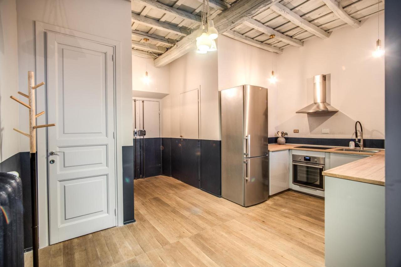 Stylish And Spacious Next To The Colosseum Apartment *