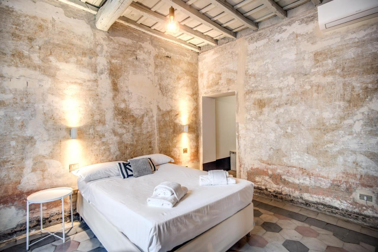 Stylish And Spacious Next To The Colosseum