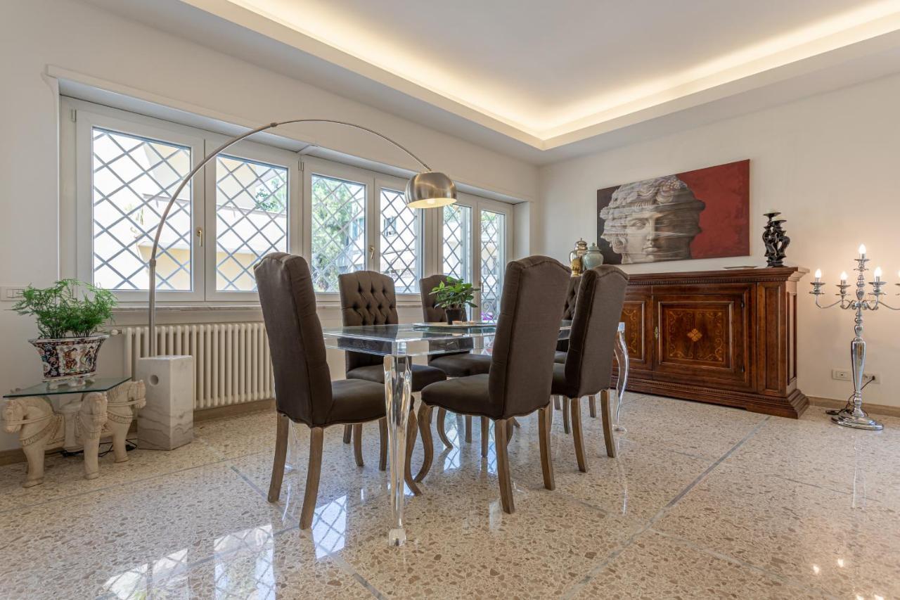 Ginevra Luxury New Classic Close Vatican