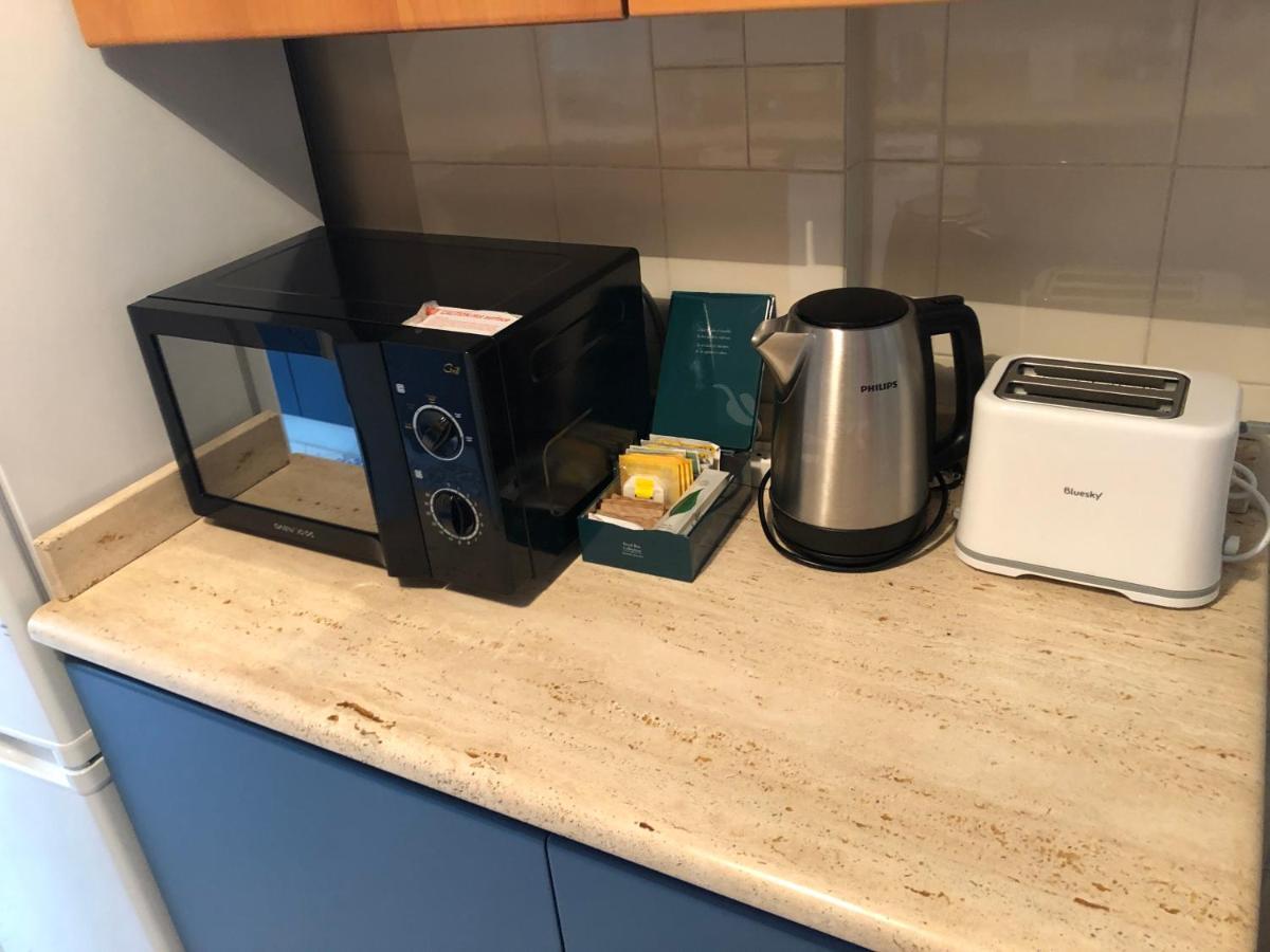 Questa Casa Non E Un Ciu-atr 9390-9 Apartamento *