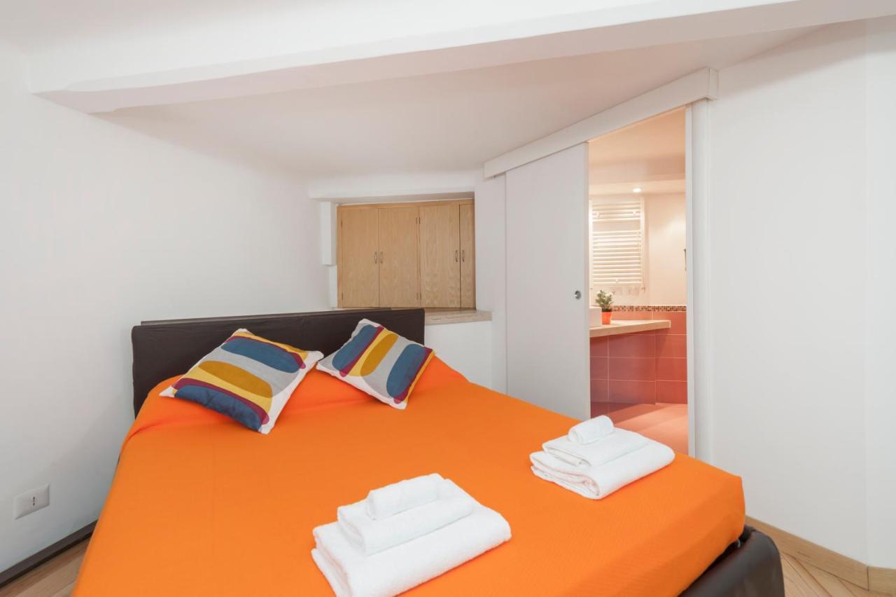 Apartamento Inviting 3-bed In 4mins To Colosseo Roma