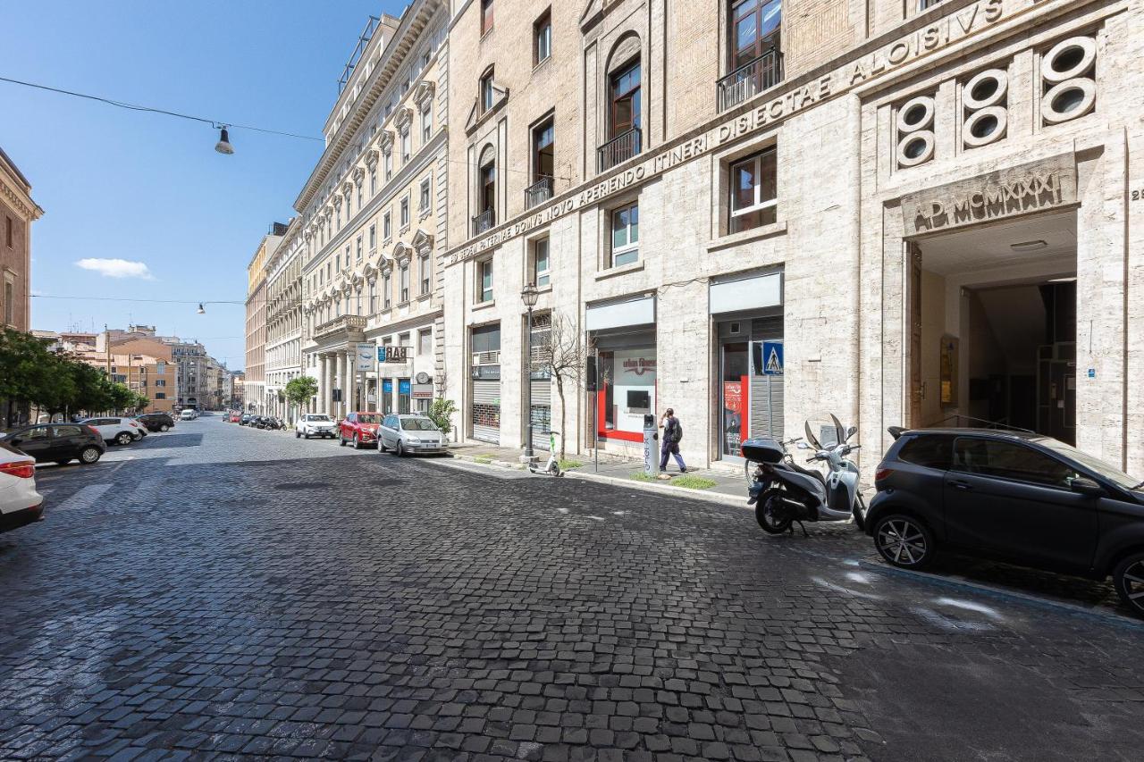 Via Barberini Roma