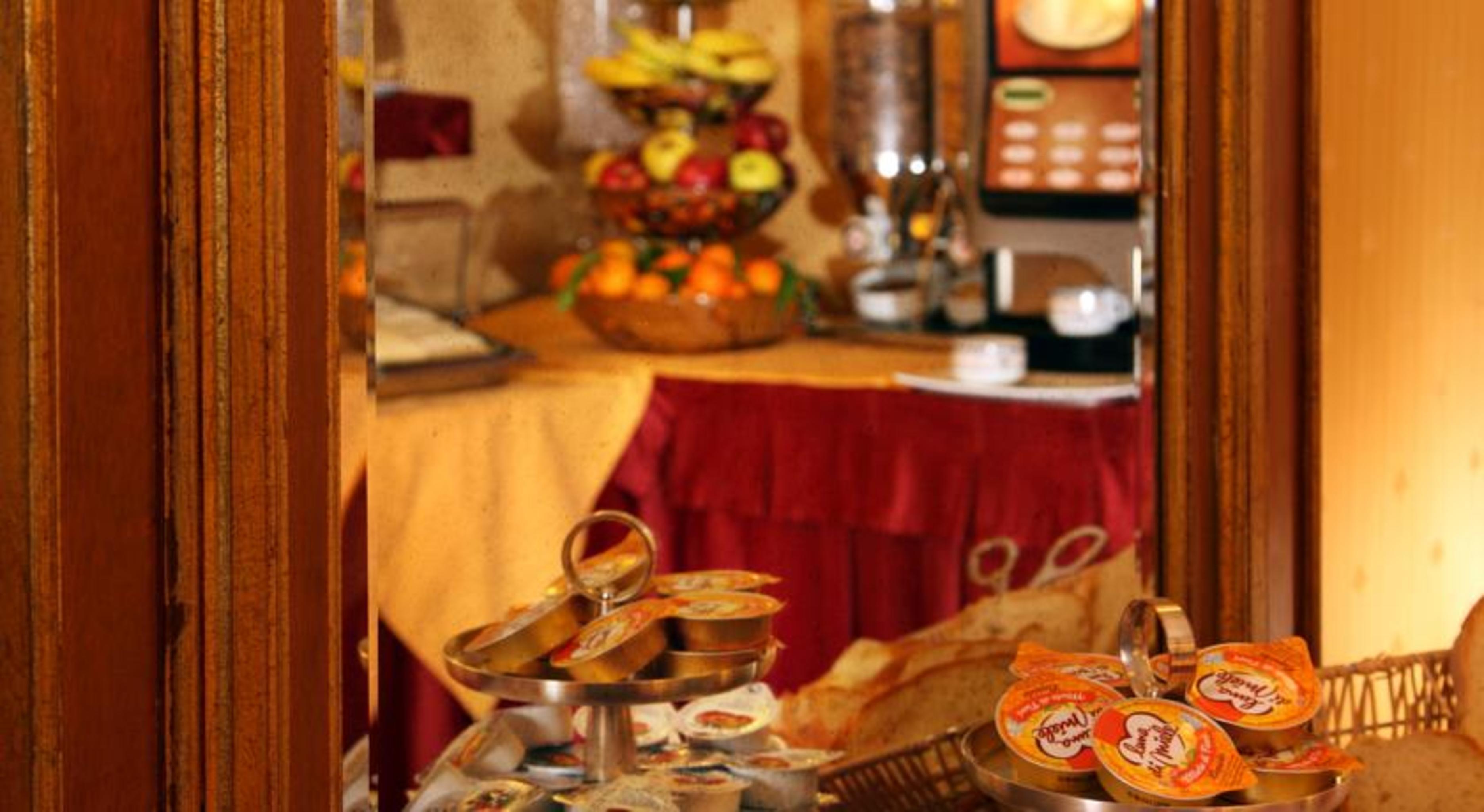 Serena Hotel 3*