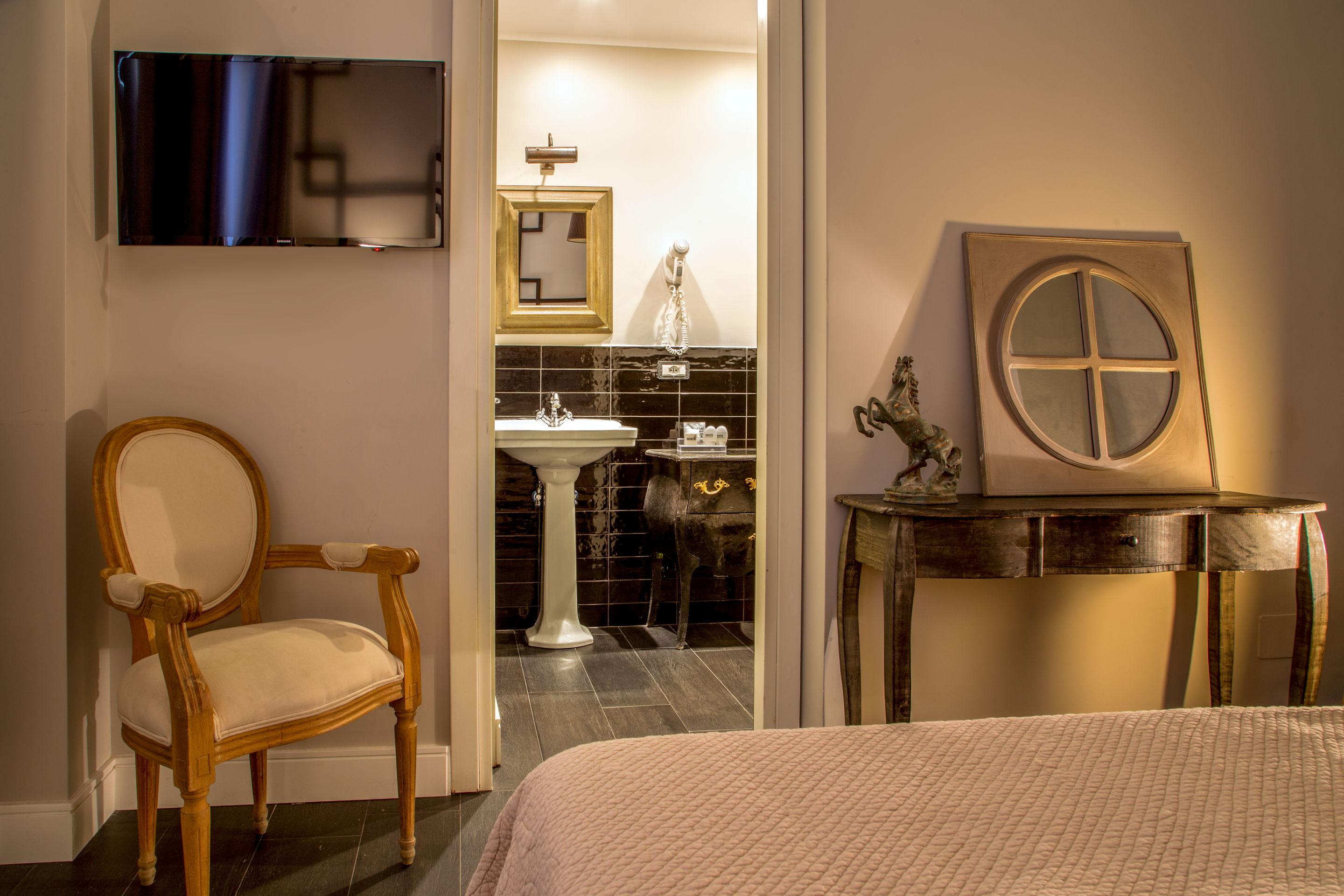 Hotel The B Place 3*