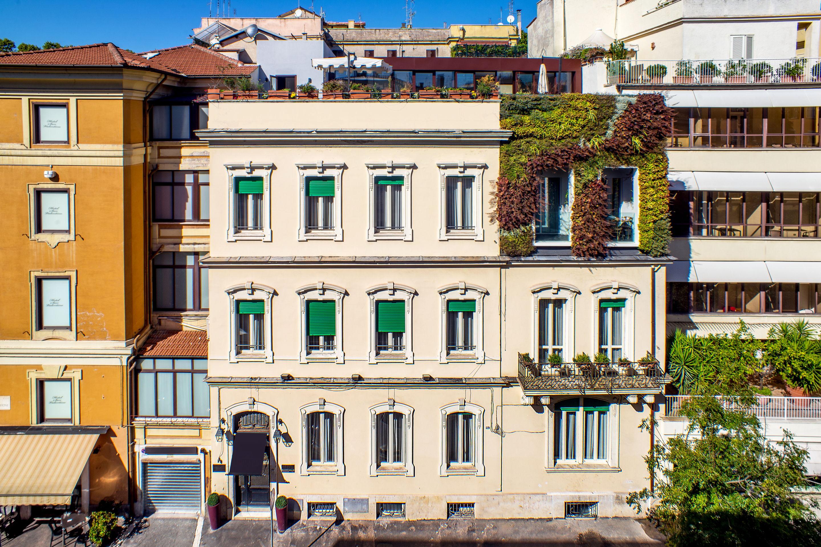 The B Place Hotel