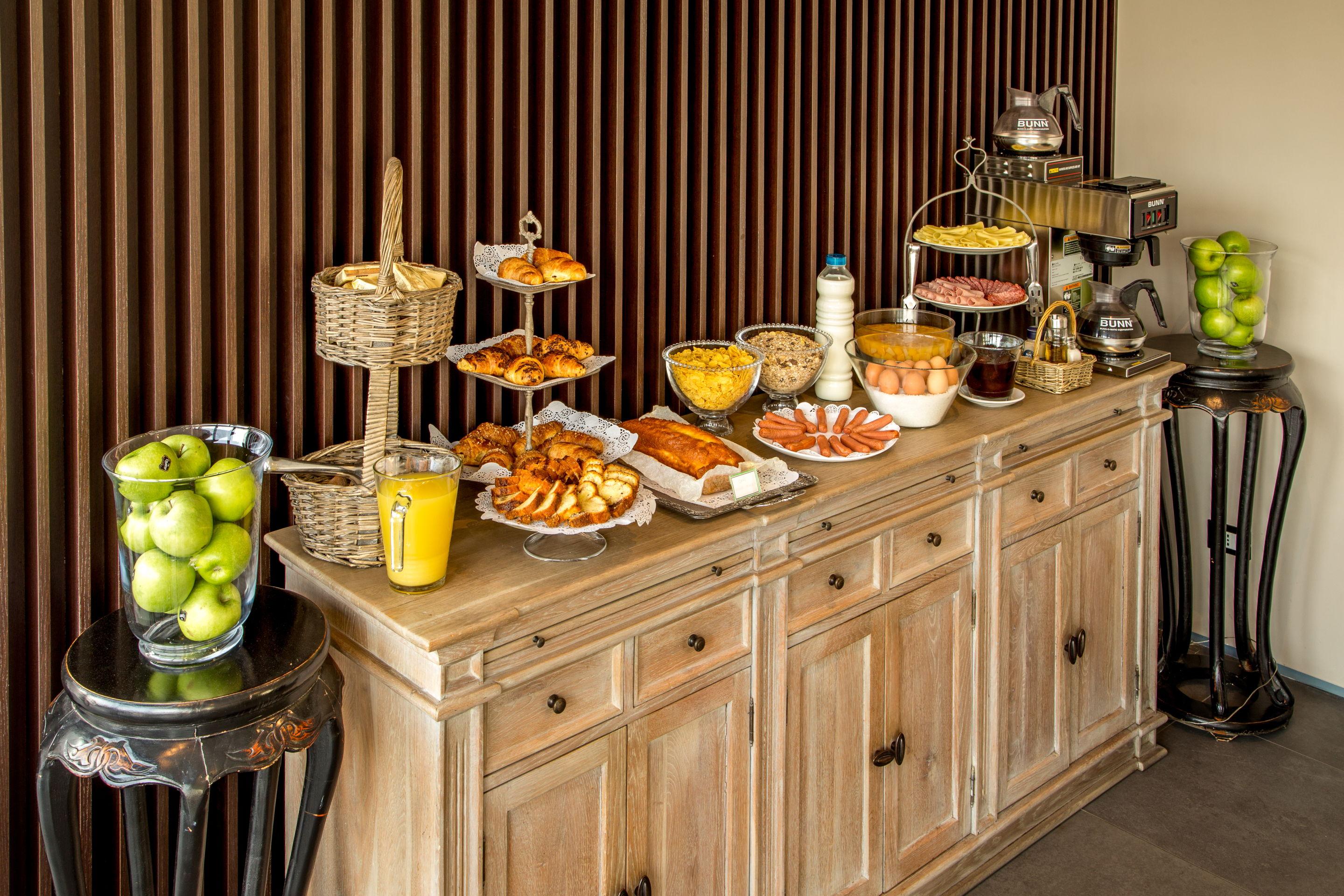 The B Place Hotel