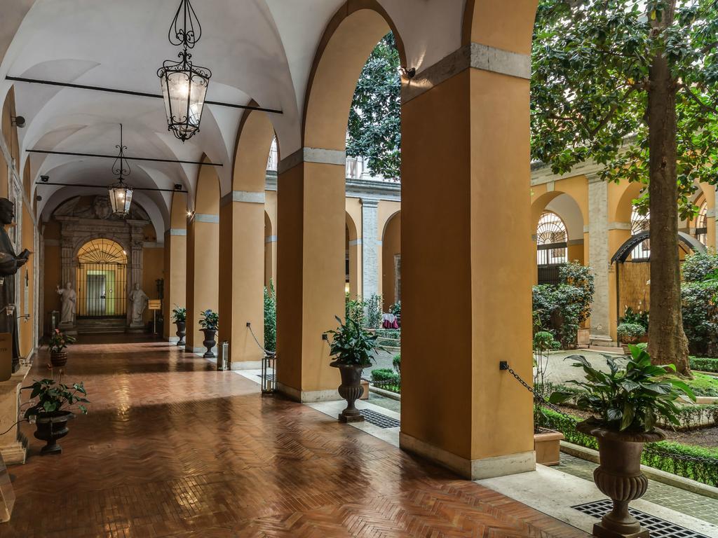 Palazzo Cardinal Cesi Hotell 4*