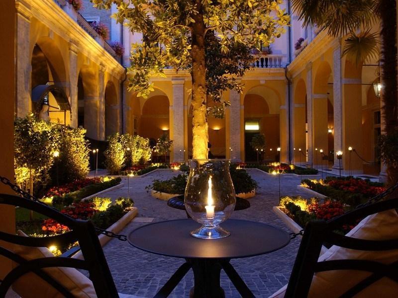 Palazzo Cardinal Cesi Hotell