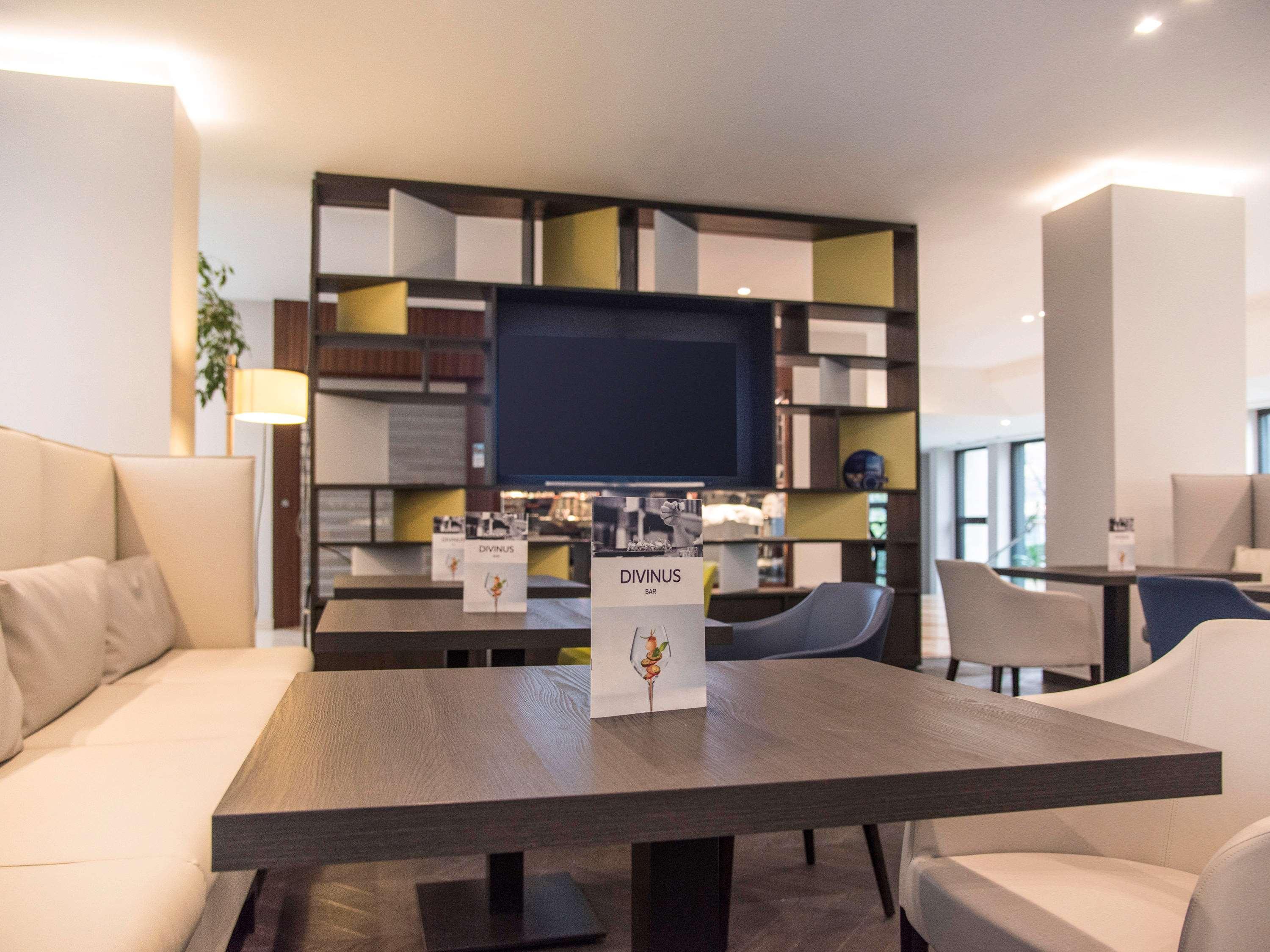 Mercure West 4*