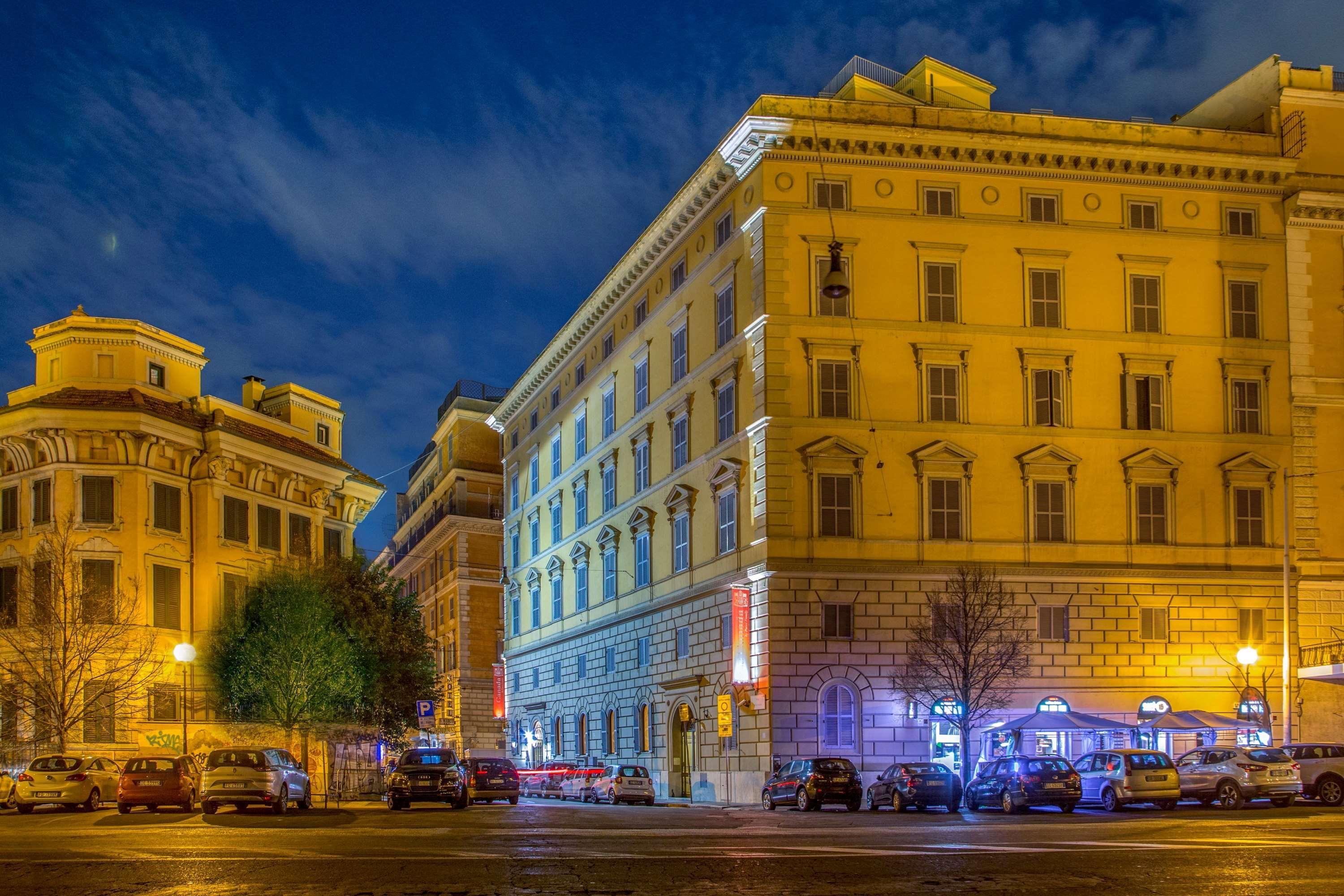 Hotel Canada, Bw Premier Collection 3*