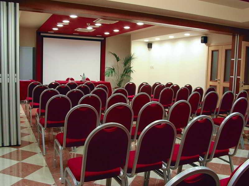 Ibis Styles Vintage Hotell 4*