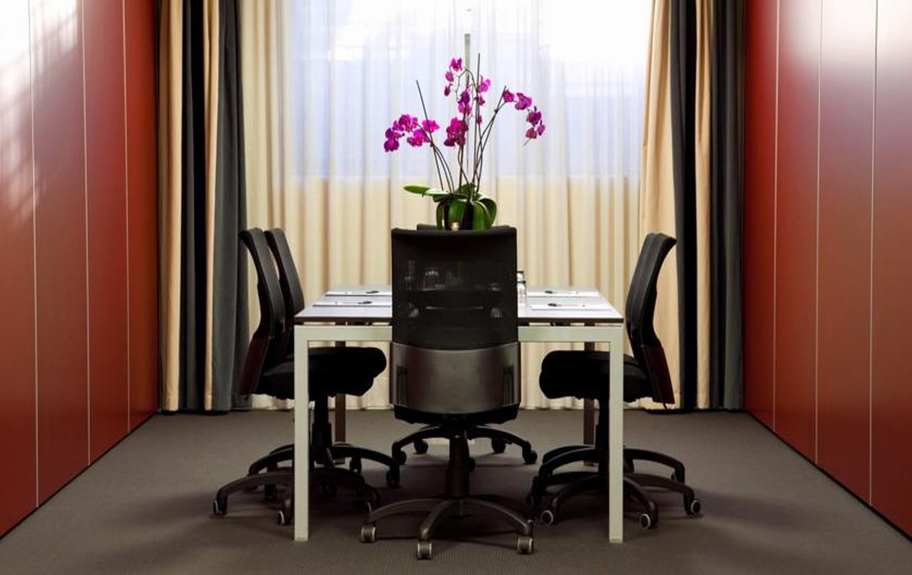Hotell Zone 4*