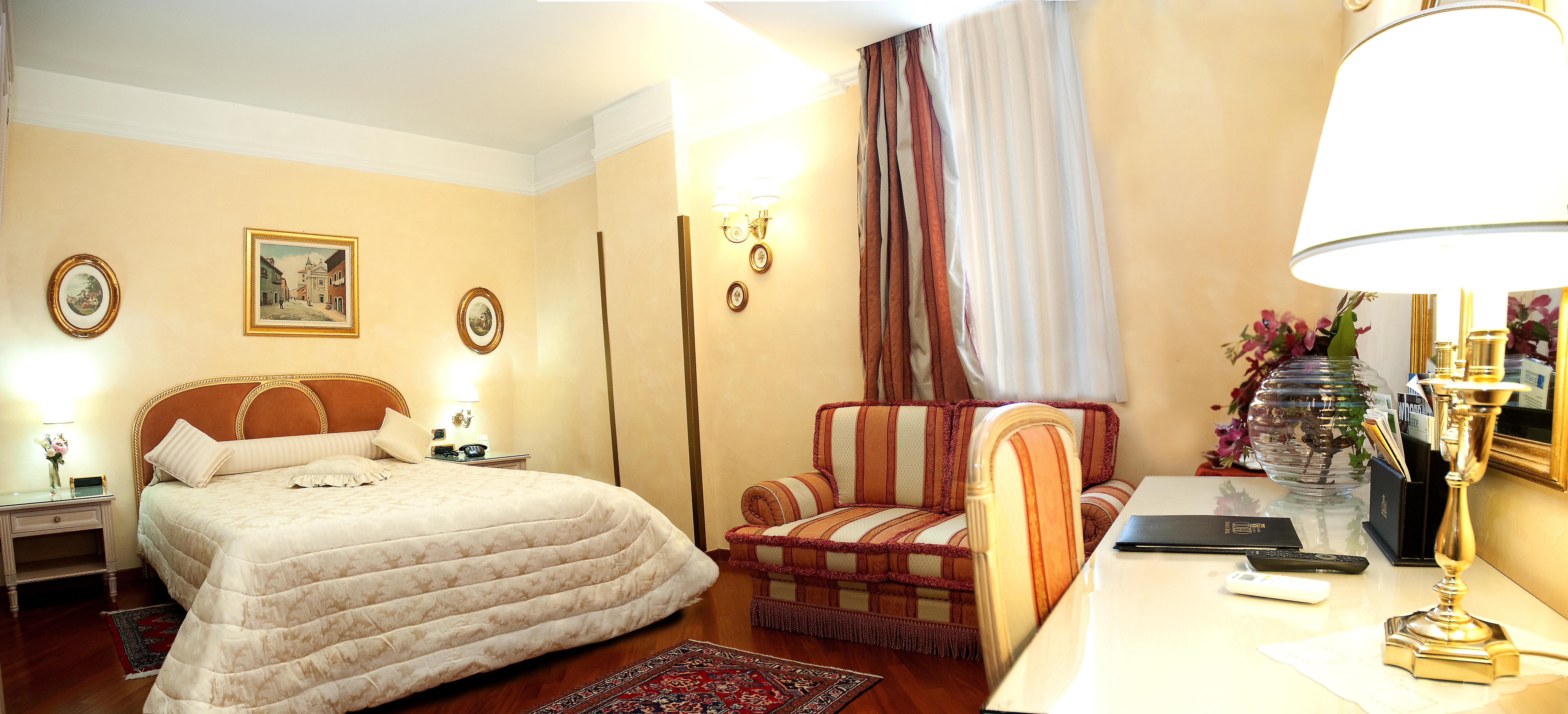 Daniel's Hotel